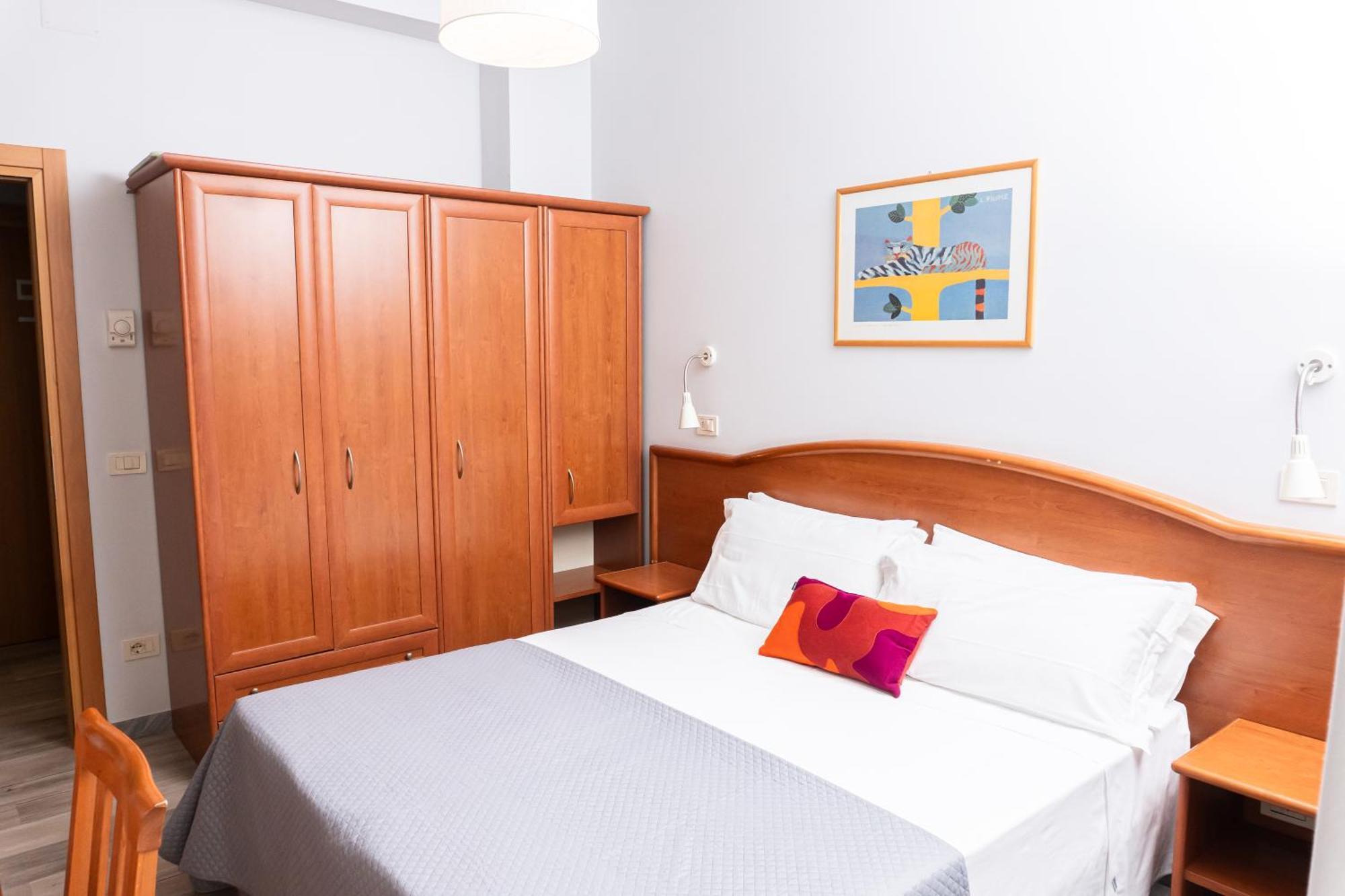 Mirabella Hotel 2*