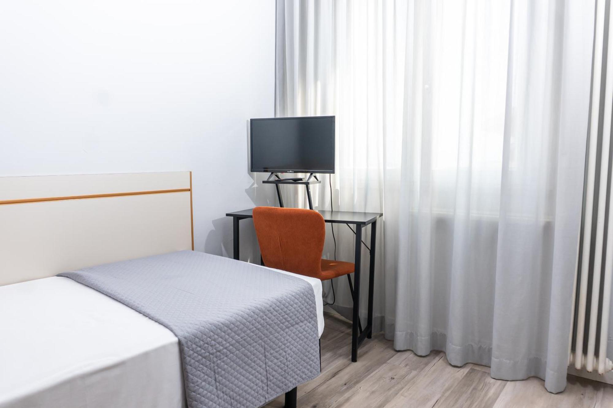 Mirabella Hotel 2*